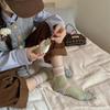 Calcetines sin costuras con borde enrollado para mujer, calcetines a media pantorrilla a rayas con bloques de color, estilo moderno Ins, calcetines largos holgados versátiles casuales coreanos y japoneses de primavera y otoño