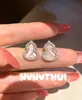 Joalheria: Colar de Diamante Brilhante com Cabacinho Vermelho das Seis Joias e Cabacinho Branco de Madrepérola Australiana, Conjunto de Brincos e Anel de Alto Padrão Personalizado para Sorte e Prosperidade para Reunião Anual