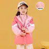 Conjunto de Jaqueta Disney para Meninas 2026 Outono Novo Produto para Crianças Maiores, Conjunto Quente Acolchoado Infantil de Duas Peças