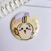 Jiyikawa Merchandising de Anime Broche Decorativo de Lata de Dibujos Animados Insignia Linda de Alto Valor de 58 mm para Estudiantes