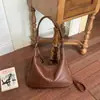 Bolsa de mão feminina de grande capacidade, luxo leve, bolsa de ombro, outono, versátil, 2026, simples e elegante, transversal, para o trabalho, modelo novo