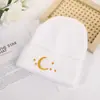 Nuevo Sombrero de Lana de Punto con Cabeza Grande y Estampado de Rayas Pequeñas, Moda Versátil para Otoño e Invierno, Cálido, Moderno, Holgado para Rostro de Mujer