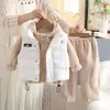 Conjunto de Invierno con Forro Polar para Niños 2026 Nueva Moda Cálido Chaleco Engrosado Conjunto de Tres Piezas de Invierno para Niños