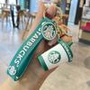 Llavero Oso Celebrante de Internet de Starbucks Taza de Té con Leche Helado Exquisito Colgante para Mochila Escolar Llavero de Dibujos Animados Lindo