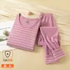 Conjunto térmico masculino e feminino listrado para outono e inverno, gola redonda em fleece dupla face, tops e calças de outono masculinas e femininas, atacado de fábrica