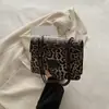 Estampa de leopardo ocidental europeia e americana retrô linda inverno 2024 nova elegante bolsa de ombro com corrente na axila pequena bolsa quadrada para mulheres