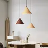 Lámpara de Mesa Moderna Minimalista Creativa para Mesita de Noche de Dormitorio Barra Retro de una Sola Cabeza Estilo Nórdico para Comedor Color Madera de Nogal con Veta Lámpara Colgante