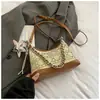Bolsa da Moda Cravejada de Diamantes para Mulheres 2025 Novo Estilo Elegante Bolsa Dumpling Gypsophila Niche Fashion Bolsa Transversal Versátil