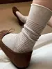 Calcetines de mujer hasta la pantorrilla en color café con finas rayas, adecuados para primavera, verano y otoño, sin costuras, transpirables y versátiles calcetines de algodón retro