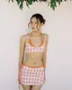 Nuevo conjunto de bikini de tres piezas con cuadros contrastantes de las Spice Girls. Traje de baño Barbie Pink Island Spa Vacation.