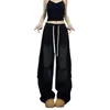 Pantalones de mezclilla lavada estilo americano, unisex, adecuados para primavera y otoño, con un diseño deconstruido, holgado y curvo, que ofrece un look retro, estilizado y casual.
