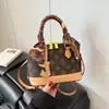 Bolsa Concha Casual da Moda com Textura Simples, Bolsa de Ombro Único Transversal, Nova Bolsa Feminina de Nicho Primavera 2026