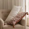 Estilo vintage francés almohada decorativa con borlas florales bordadas muestra de habitación muebles suaves cojín decoración de B&B estilo campestre americano cojín lumbar