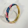 Yongge Jewelry Pulsera de Esmalte Transfronteriza Europea y Americana para Mujer Moderna Colorida Geométrica Rayada de Puntos Filigrana con Borde Dorado Accesorio de Mano