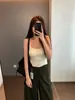 Roupa íntima versátil com malha canelada de alta elasticidade, textura escovada, corte justo, decote U profundo, bojo embutido, camisola H090213