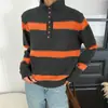 Suéter Macio Gola Alta com Botão de Coração Estiloso Redutor de Idade para Mulheres Estilo Coreano Color Block Listrado Pulôver Tricot Espesso Relaxado