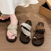 Sandalias de Verano 2026 Más Vendidas Calzado para Exteriores Pantuflas para Mujer Diseño Simple de Tira entre Dedos Tira Cruzada de Tela Tacón de Cuña Resistente al Desgaste