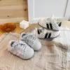Zapatos Deportivos de Entrenamiento Alemanes para Niños Primavera/Otoño 2026 Niñas Bloque de Color Transpirables Zapatos de Tabla Suela Suave Zapatos Deportivos para Jardín de Infancia Zapatos Casuales Mayoreo