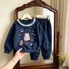 Conjunto infantil de comércio exterior, estilo coreano, moda primavera e outono, com blusa de manga longa, moletom folgado e calça afunilada, um conjunto de duas peças estiloso