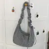Bolso cruzado de estilo coreano con tonos cálidos color caramelo y volantes para estudiantes universitarias con un toque artístico, para ir de compras, salir y hacer picnics