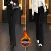 Feito sob medida, estilo maduro, com decoração de fivela de metal, forrado com fleece e espessado, preto, adequado para pessoas altas, cintura alta, elegante e versátil para outono e inverno