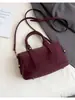 Bolsa de Mão de Nicho com Textura de Luxo Bolsa Baguete para Mulheres Inverno 2025 Nova Elegante Versátil Patchwork Bolsa de Ombro Transversal
