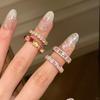 Anel Rosa de Diamante Exquisito Estilo Palácio Versátil Feminino Zircônia Elegante Sobreposto Desgaste de Nicho Avançado Luxo Leve Aberto Desgaste Sobreposto Novo Produto