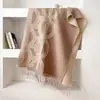 Nuevo Chal de Jacquard Ligero de Lujo Imitación Cachemir para Mujer, Calidez Otoño/Invierno, Abrigo Elegante, Diseño de Doble Cara, Bufanda Larga con Borlas