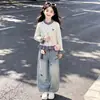 Conjunto de Duas Peças para Meninas Outono e Primavera Cardigan Retrô Xadrez Color-Block Estilo College Jeans Fofo Estilo Coreano Tendência