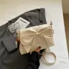 Bolsa de Grande Capacidade Feminina Tendência 2025 Nova Moda Versátil Bolsa de Ombro Bolsa Transversal de Alta Qualidade com Laço