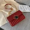 Bolso Acolchado de Otoño para Mujer 2019 Nuevo Moderno Estilo Coreano a la Moda Versátil Cadena Hombro Cruzado Pequeño Bolso Cuadrado Estilo Moderno