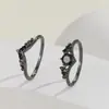 Anillo de Luz de Zirconia Incrustada en Oro Real Chapado en Cobre Transfronterizo Europeo y Americano Lujo Ligero Sensación de Alta Gama Anillo para el Dedo Joyería de Mano Versátil Fabricante Venta al por Mayor en Stock