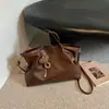 Bolsa de mão casual feminina de grande capacidade, novo modelo 2026, bolsa de ombro simples para o dia a dia, bolsa transversal casual estilo coreano