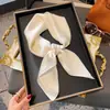 Pañuelo Cuadrado Pequeño de Seda para Mujer, Adecuado para Primavera, Otoño y Verano, Chal Protector Solar, Combinado con Camisas, Protección para el Cuello, Bufanda para el Cuello, Pañuelo Fino de Auxiliar de Vuelo