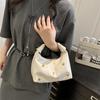 Bolsa de Couro Oleado Formato Dumpling para Mulheres 2026 Verão Novo Estilo Moda Bolsa de Mão Elegante Bolsa de Ombro Transversal Tendência Bolsa Feminina Bolsa de Axila