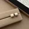 Pendientes de Botón Pequeños Cuadrados Metálicos Mate Estilo Europeo y Americano Nicho Personalidad Tendencia S999 Plata Pura Estilo Corto Elegante para Mujeres