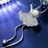Cadena Larga para Suéter, Collar de Lujo Ligero y de Alta Gama para Mujer, Accesorio de Borla Moderno y Versátil, Colgante Simple de Perla que No se Desvanece