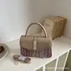 Bolso tejido estilo coreano para mujer, nuevo de moda 2026, bolso cuadrado pequeño versátil con bloques de color, bolso cruzado casual para el día a día al por mayor