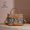 Fábrica de Origem da Bolsa Norte Urso de Desenho Lona Casual Bolsa Caixa Pequena Quadrada Design Versátil Bolsa de Ombro Transversal para Mulheres