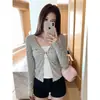 Camiseta de manga larga con rayas blancas y negras, estilo coreano, pura y seductora, chic, corte ajustado, imitación de dos piezas, top de encaje de otoño para chica atrevida