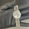 Relógio Queen Mother para Mulheres, Modelo Novo, Pulseira de Aço Cereja Fruta do Dragão Azul Gelo, Mostrador Pequeno, Aço Inoxidável Quartzo Feminino Daiska