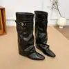 Estilo caña alta botas largas cuero hebilla tacto ancho botas de jinete mujer moderno punta cuadrada otoño invierno bajo 2026 moda tacón de bloque alto gama alta