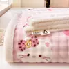 Novos lençóis de veludo de leite, forrados com fleece e espessados, para dormitórios estudantis e quartos, proporcionando calor e apresentando designs fofos de desenhos animados, perfeitos para o inverno