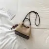 Bolso de Cubo de Mano de Alto Valor para Mujer 2026 Otoño Nuevo Elegante Retro Bolso de Hombro Único Bolso Cruzado de Nicho para Viajes