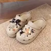 Novos Sapatos Criativos com Furos de Solado Grosso Duráveis Especiais Confortáveis Para Uso Externo Aumenta a Velocidade Secagem Rápida Moda Praia Sandálias de Desenho Animado