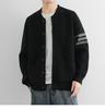 Chaqueta Cárdigan de Punto para Hombre Primavera, Otoño e Invierno 2025 Nuevo Suéter Combinación de Colores Suéter Corte Holgado Casual y Versátil