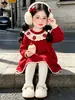2026 Novo Estilo Outono Vestido de Tricô de Morango para Meninas Festa de 1º Aniversário de Bebê Roupas Infantis Dropshipping Tendência