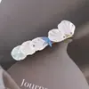 2026 Nuevo Pinza de Pico de Pato Floral de Alta Gama para la Costa con Pasador de Flor de Peonía Simulada, Accesorio para el Cabello de Estilo Vacacional para el Lado