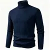 Chaqueta suéter de cuello alto a rayas para comercio exterior transfronterizo para hombre, estilo coreano otoño e invierno, ajuste ceñido, suéter liso cálido, base, en stock