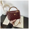 Bolso Cubo de Moda Portátil Vintage para Mujer 2026 Nuevo Estilo Bolso de Hombro Acolchado con Cadena Estilo Chanel Bolso Cruzado Versátil